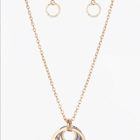 Jewelry - Picture 2 of 3